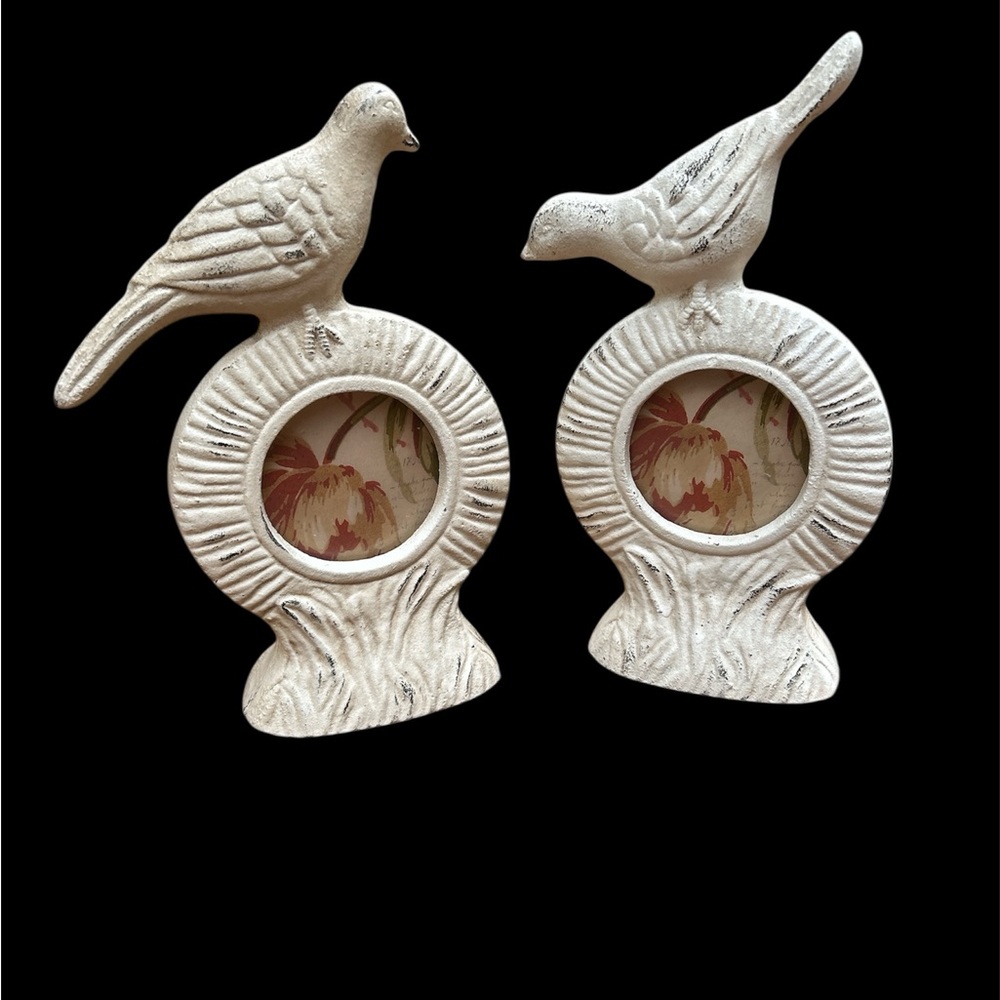 2 Metal Photo Frames Bird Round Photos